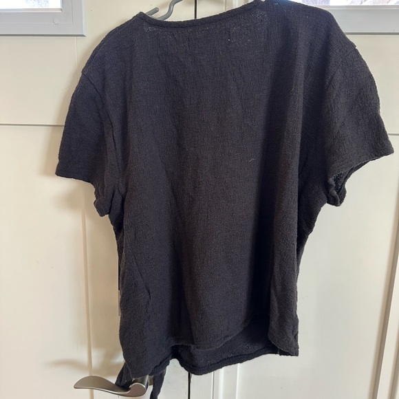 Texture & Thread Top - Picture 2 of 2